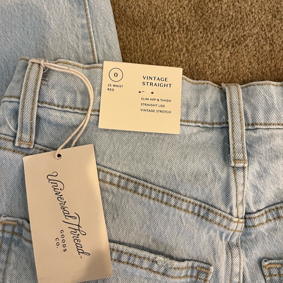 NWT Universal Thread Jeans - Picture 4 of 4